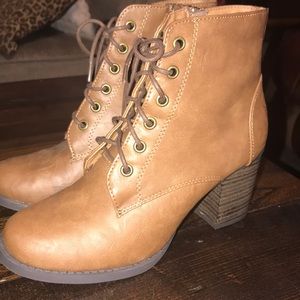 Short leather booties